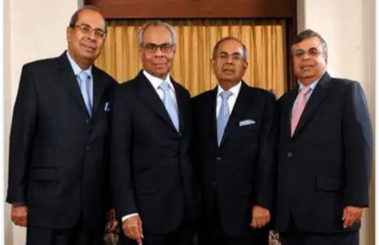 Hinduja richest man in uk
