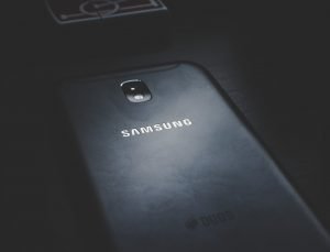 close up photo of black samsung phone