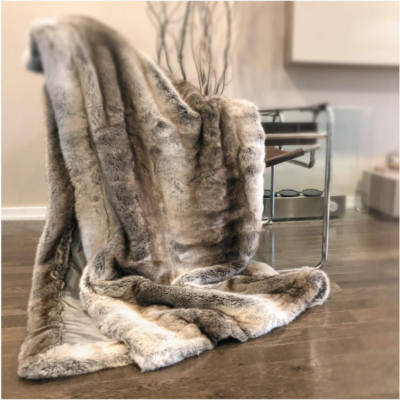 The 6 Best Faux Fur Blankets 6