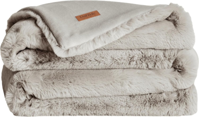 The 6 Best Faux Fur Blankets 5