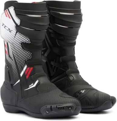 The 5 Best Motorcycle Boots for Men 3